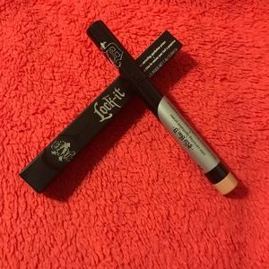 Kat Von D Lock It Eyeshadow Primer